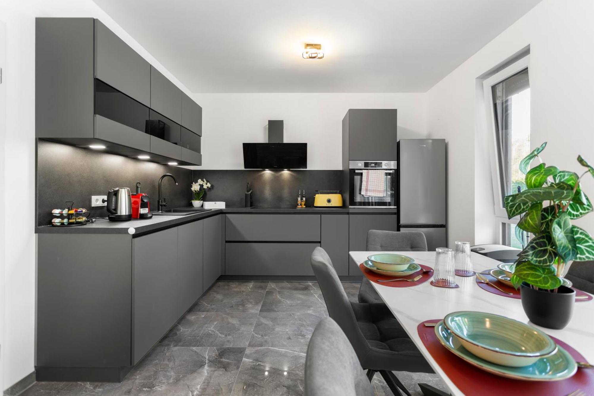 Lit Living Deluxe Woerth - Parking - Box Spring - Bbq - Balcony Apartment *