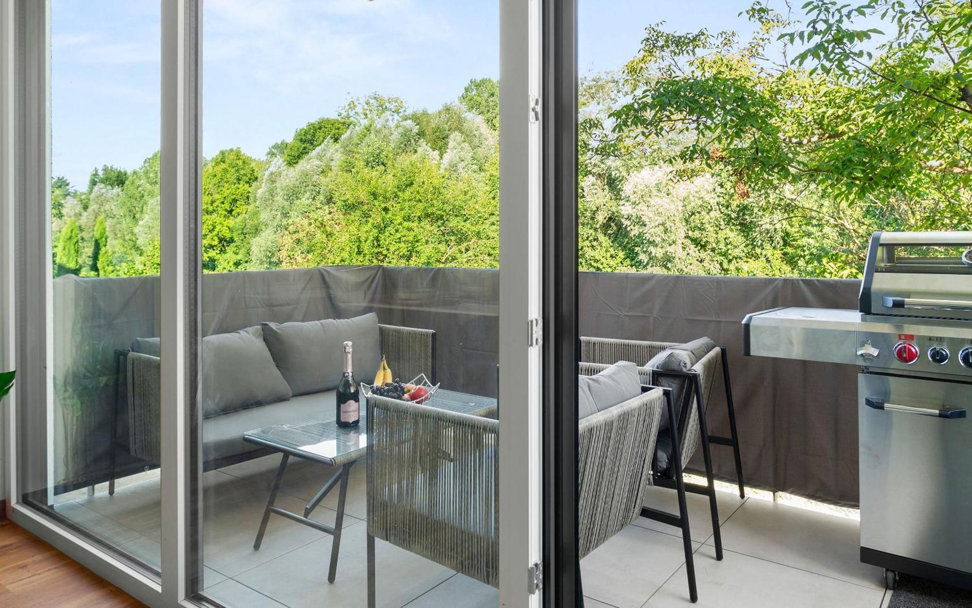 Apartment Lit Living Deluxe Woerth - Parking - Box Spring - Bbq - Balcony *