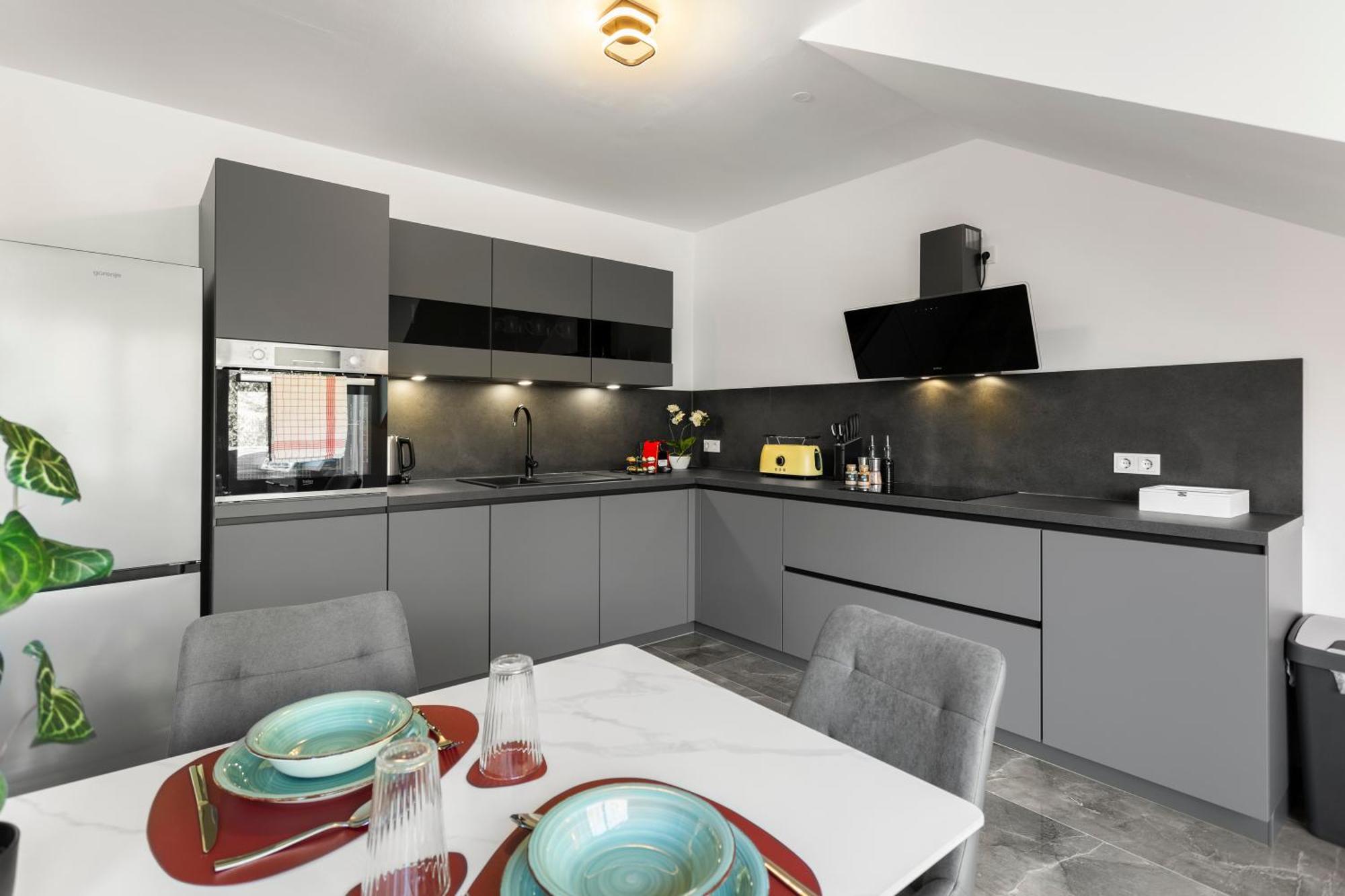 Apartment Lit Living Deluxe Woerth - Parking - Box Spring - Bbq - Balcony